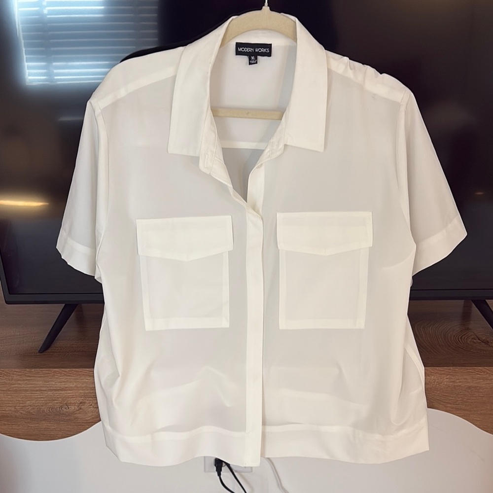 Women's White Short Sleeve Top